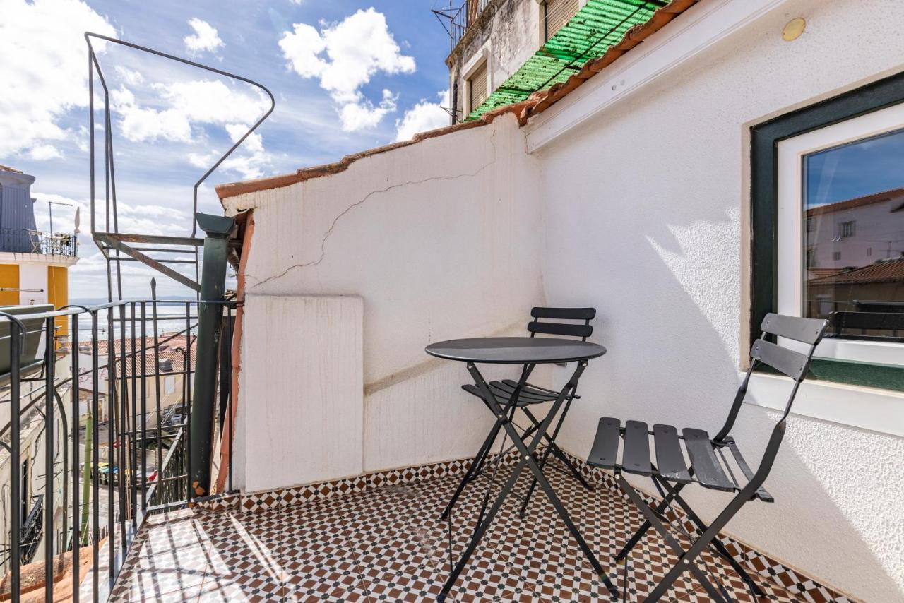 Alfama 2Bdr Duplex Apartment W/ Balcony By Lovelystay Lisboa Ngoại thất bức ảnh